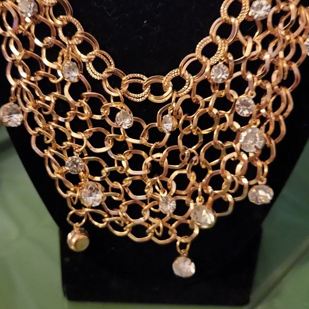 5/$12 Jewelry Gold Netted Rhinestone Stone Necklace - Picture 2 of 2